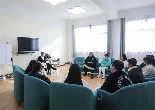 我校省級(jí)心理健康教育與咨詢示范中心復(fù)驗(yàn)工作圓滿完成