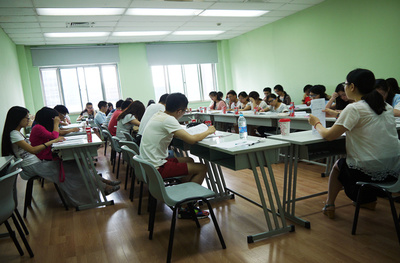 華詢教育加盟 開(kāi)啟教育咨詢事業(yè)的新機(jī)遇