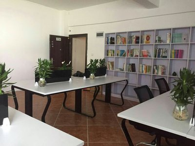 三亞海眾教育咨詢 點亮未來，規(guī)劃啟航